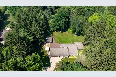6775  Glacier Dr, Barton, WI 53090 - Photo 14