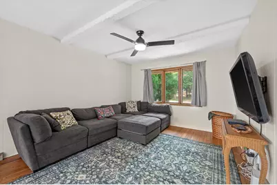 5684 N Milwaukee River Pkwy, Glendale, WI 53209 - Photo 20