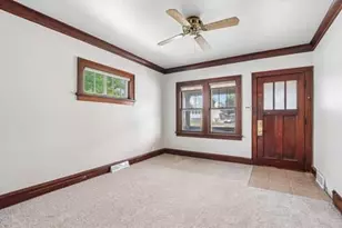 7631 W Center St, Milwaukee, WI 53222 - Photo 6