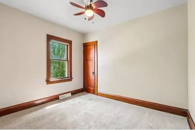7631 W Center St, Milwaukee, WI 53222 - Photo 10