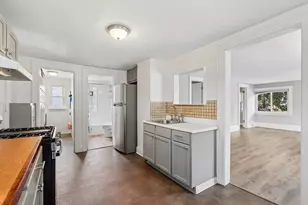 2129 E Holt Ave, Milwaukee, WI 53207 - Photo 28