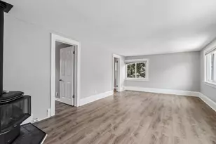 2129 E Holt Ave, Milwaukee, WI 53207 - Photo 24