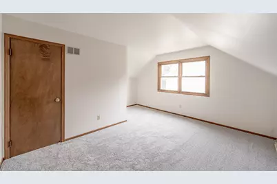507  Maple St #B, Grafton, WI 53024 - Photo 14