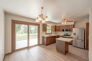 507 Maple St, Grafton, WI 53024 - Photo 6