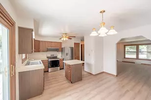 507 Maple St, Grafton, WI 53024 - Photo 8
