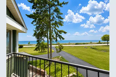 7515 N Beach Dr, Fox Point, WI 53217 - Photo 32