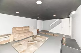 9028 N 70th St, Milwaukee, WI 53223 - Photo 20