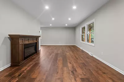 4450  Hearthside Dr, New Berlin, WI 53151 - Photo 6