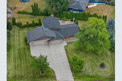 4450  Hearthside Dr, New Berlin, WI 53151 - Photo 36