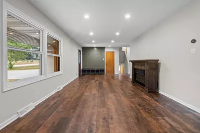 4450  Hearthside Dr, New Berlin, WI 53151 - Photo 8