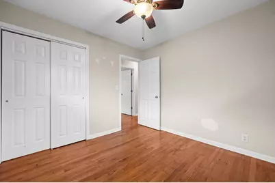 W126N7009  Highland Dr, Menomonee Falls, WI 53051 - Photo 14