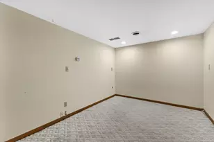 2905 Cody Ct, Waukesha, WI 53188 - Photo 20