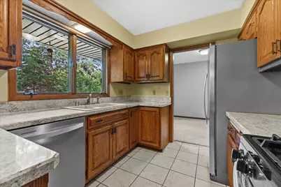 2905  Cody Ct, Waukesha, WI 53188 - Photo 30