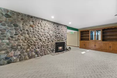 2905  Cody Ct, Waukesha, WI 53188 - Photo 18