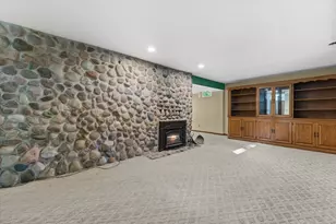 2905 Cody Ct, Waukesha, WI 53188 - Photo 18