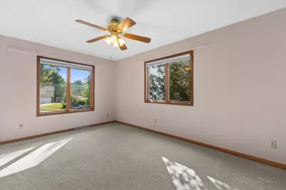 2905  Cody Ct, Waukesha, WI 53188 - Photo 8