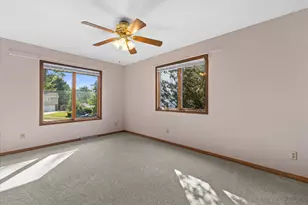 2905 Cody Ct, Waukesha, WI 53188 - Photo 8