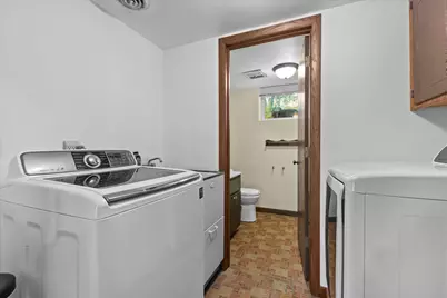 2905  Cody Ct, Waukesha, WI 53188 - Photo 14