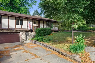 2905  Cody Ct, Waukesha, WI 53188 - Photo 2