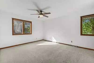 2905  Cody Ct, Waukesha, WI 53188 - Photo 10