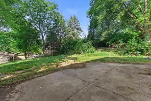 2905 Cody Ct, Waukesha, WI 53188 - Photo 6