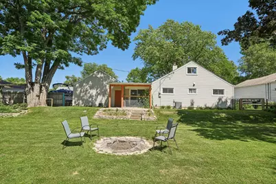 W272N2593  Apple Tree Ln, Pewaukee, WI 53072 - Photo 4