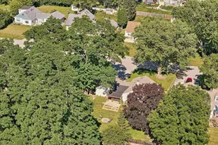 W272N2593 Apple Tree Ln, Pewaukee, WI 53072 - Photo 46