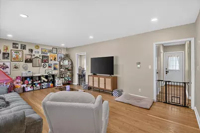 7820 W Bradley Rd, Milwaukee, WI 53223 - Photo 2