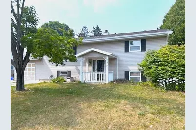 1018  31st St, Two Rivers, WI 54241 - Photo 1