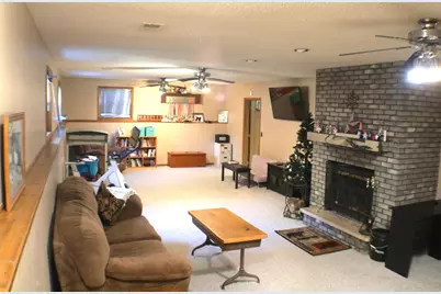 1018  31st St, Two Rivers, WI 54241 - Photo 10