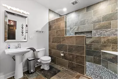 600 W Garfield Ave #602, Milwaukee, WI 53212 - Photo 10