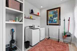600 W Garfield Ave, Milwaukee, WI 53212 - Photo 22