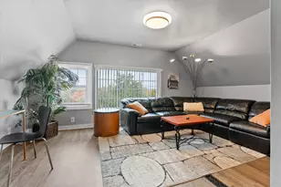 600 W Garfield Ave, Milwaukee, WI 53212 - Photo 24