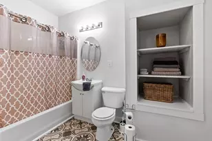 600 W Garfield Ave, Milwaukee, WI 53212 - Photo 8