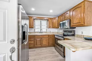 N37W26687 Kopmeier Dr, Pewaukee, WI 53072 - Photo 4