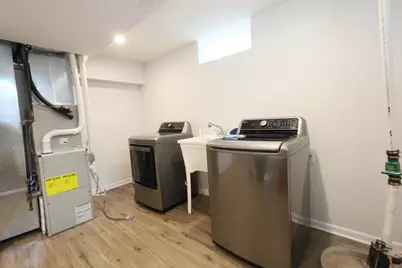 10325 W Sheridan Ave, Milwaukee, WI 53225 - Photo 12