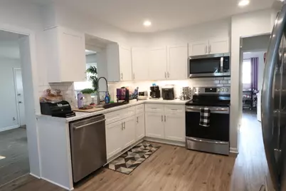 10325 W Sheridan Ave, Milwaukee, WI 53225 - Photo 4