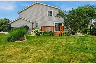 10050 W Whitnall Edge Dr #A, Franklin, WI 53132 - Photo 30