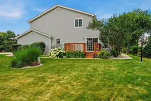 10050 W Whitnall Edge Dr, Franklin, WI 53132 - Photo 30
