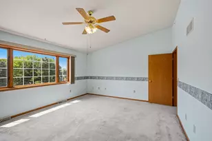 10050 W Whitnall Edge Dr, Franklin, WI 53132 - Photo 18
