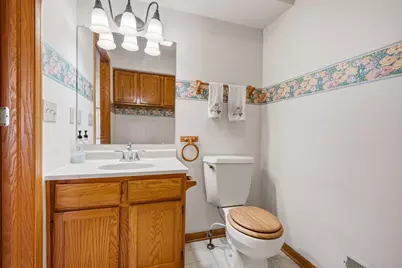 10050 W Whitnall Edge Dr #A, Franklin, WI 53132 - Photo 14