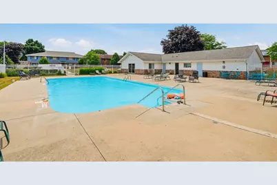 10050 W Whitnall Edge Dr #A, Franklin, WI 53132 - Photo 40