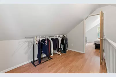 11810 W Howard Ave, Greenfield, WI 53228 - Photo 10