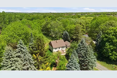 11810 W Howard Ave, Greenfield, WI 53228 - Photo 18