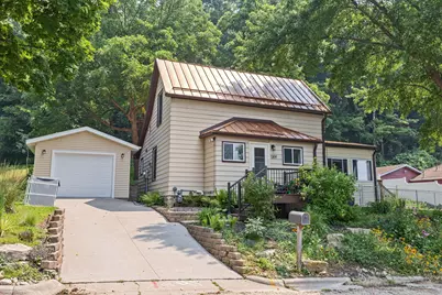 1309  31st Pl, La Crosse, WI 54601 - Photo 1