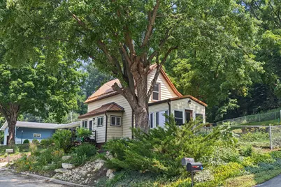 1309  31st Pl, La Crosse, WI 54601 - Photo 2