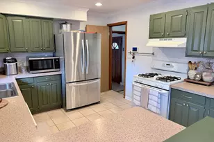 8301 W Nash St, Milwaukee, WI 53222 - Photo 6