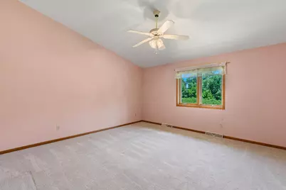 2924  Valley Ave, West Bend, WI 53095 - Photo 14