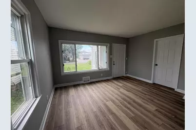 3618 E Martin Ave, Cudahy, WI 53110 - Photo 2