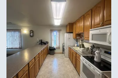418  Novak St, Hartford, WI 53027 - Photo 30